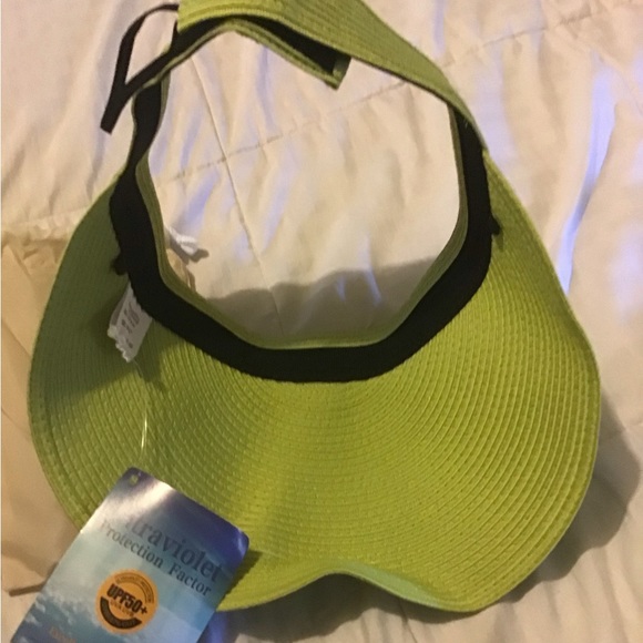 Oh Sunny green visor hat with carry on bag NWT - Picture 7 of 8